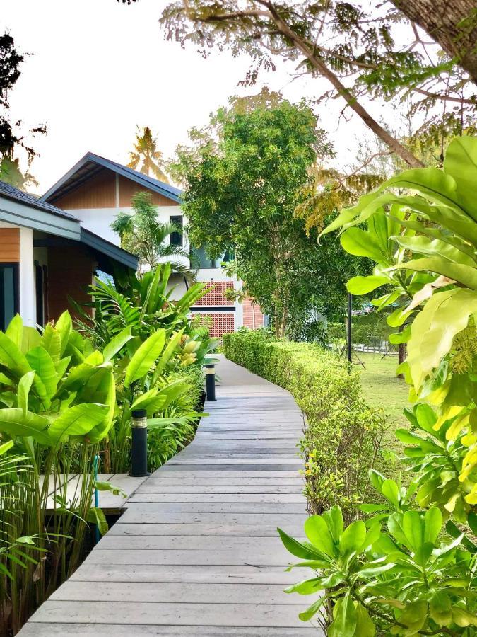 The Mantra Navi Hotel Koh Lanta Exterior photo