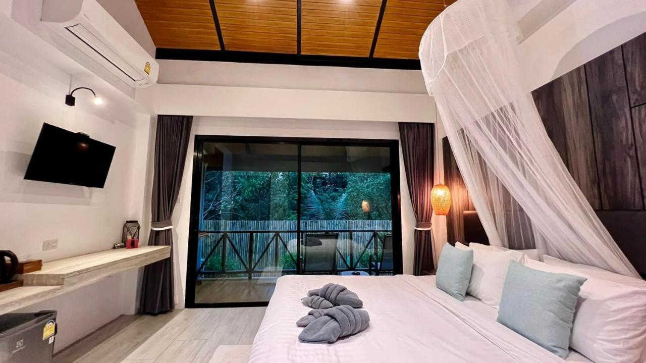 The Mantra Navi Hotel Koh Lanta Exterior photo