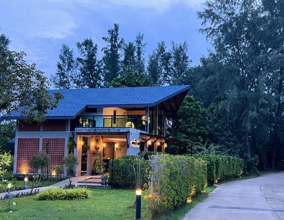 The Mantra Navi Hotel Koh Lanta Exterior photo