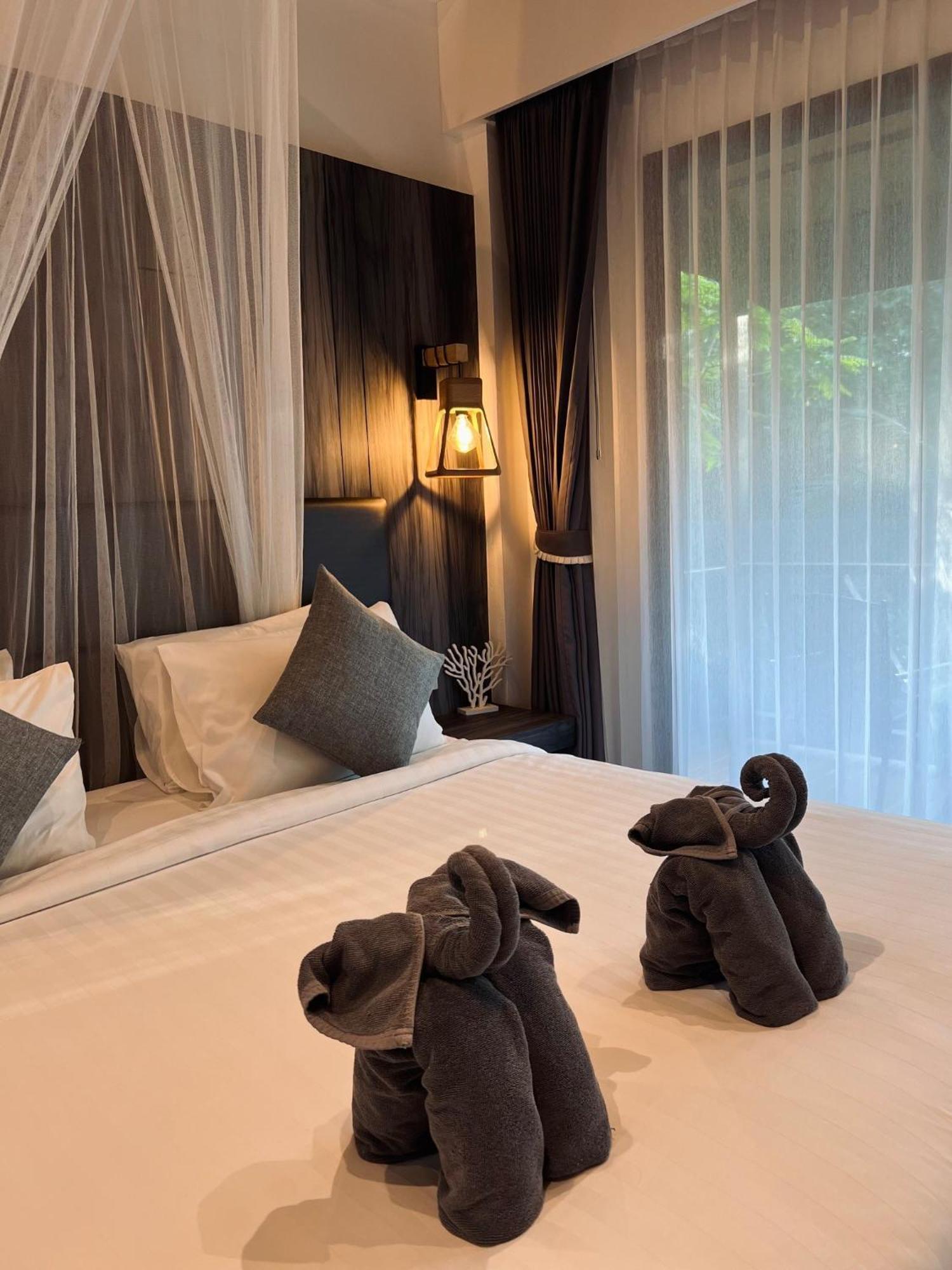 The Mantra Navi Hotel Koh Lanta Exterior photo